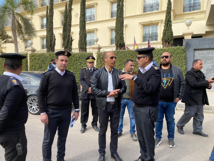 « الإسكان»: إزالة الأسوار المتعدية على محور عباس العقاد