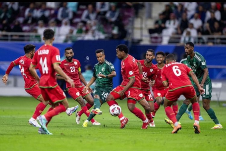 أمم آسيا.. إصابة نجم منتخب عمان بقطع في الرباط الصليبي