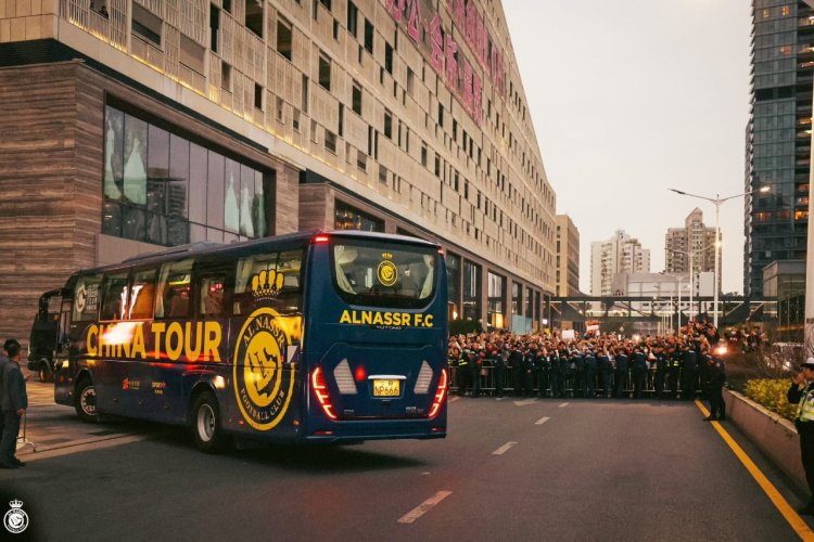 تهافت الجماهير على «رونالدو» يتسبب في إلغاء مران النصر السعودي بالصين