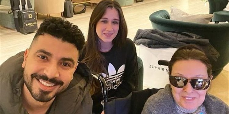 محمد أنور يكشف كواليس صورته مع الفنانة نجاة الصغيرة