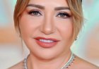 بين بساطة الشعر وفخامة الألماس.. ليلى علوي تبرز جمالها بفستان أحمر