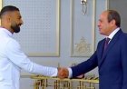 "ماتزعلش مني يا صلاح".. الرئيس السيسي يدعو لاكتشاف مواهب جديدة في كرة القدم