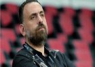 بعد خلافات مع الإدارة.. الزمالك يعلن رحيل المدير الرياضي جون إدوارد