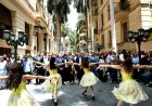 أثناء مشاهدته لمبادرة تدشين  شارع الفن .. رئيس الوزراء يبدي اعجابه بالمواهب الفنية من غناء ورقص