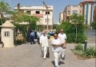الجميع يرتدي الأبيض تنفيذًا لوصيته.. توافد أصدقاء وأقارب محمد مرزبان لتشييع جثمانه إلى مثواه الأخير