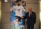 رئيس اتحاد الكرة يطمئن على صلاح قبل كأس العالم