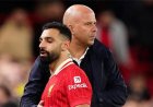 توتر بين محمد صلاح ومدربه آرني سلوت بعد مباراة ليفربول وفرانكفورت