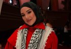 بالشال الفلسطيني.. أسما شريف منير تلفت الأنظار في مهرجان الجونة برفقة والدها