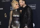 بعد 10 سنوات زواج.. جيلي رول يرفع دعوى طلاق من بوني إكس رغم إشادته المؤثرة بها في جرامي
