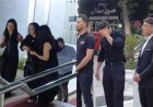 انهيار والدة سهام جلال في عزائها بالمعادي.. وأشرف زكي يحرص على الحضور