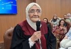 باحثة عمرها 83 سنة تناقش رسالة الدكتوراة بجامعة المنصورة