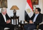 وزير الثقافة يبحث مع حسين فهمي الاستعدادات للدورة 47 من مهرجان القاهرة السينمائي