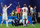 الأرجنتين تقلب تأخرها لفوز على إنجلترا وتتأهل لنهائي كأس العالم