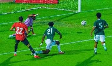 "بخطأ مصطفى شوبير".. منتخب مصر يخسر أمام جنوب إفريقيا بهدف وديًا