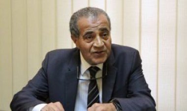 نقل الدكتور علي المصيلحي وزير التموين السابق للمستشفى إثر وعكة صحية مفاجئة