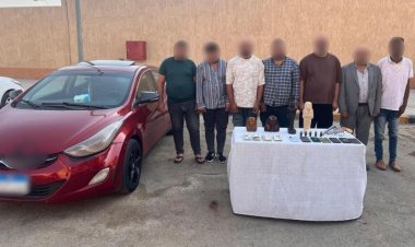 الداخلية تضبط تشكيلًا عصابيًا بالجيزة للنصب على المواطنين راغبي شراء العملات الأجنبية والقطع الأثرية