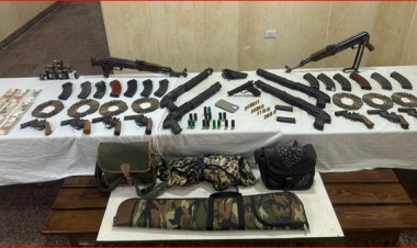 ضبط عنصرين إجراميين بأسيوط بحوزتهما 14 سلاح ناري وذخائر قبل بيعهم 