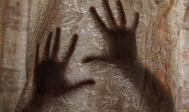 «80 رجلًا وامرأة واحدة»... قضية هزت الرأي العام الفرنسي