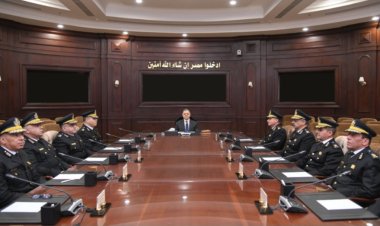 وزير الداخلية يجتمع بمساعديه لمتابعة إجراءات تأمين احتفالات أعياد الفطر والقيامة  