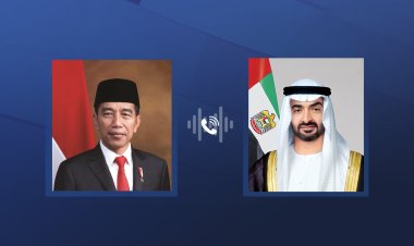 رئيس الإمارات يجري اتصالاً هاتفياً مع الرئيس الإندونيسي
