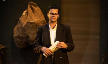 محمد عصمت يشارك في بطولة العرض المسرحي «فيلا رشدي بيه» بمهرجان المسرح العربي في الدورة الخامسة