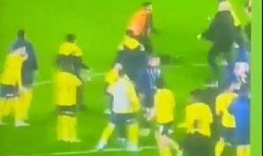 غير مقبولة.. رئيس «فيفا» يعلق على أحداث عنف مباراة فنربخشة وطرابزون بتركيا