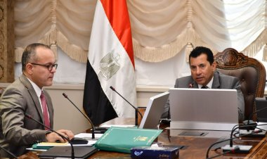 وزير الشباب والرياضة يناقش تشكيل لجان الاتحاد الإفريقي للرياضة الجامعية