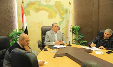 لمناقشة ترتيبات الانتخابات.. نقيب المحامين يجتمع بمديري إدارات النقابة