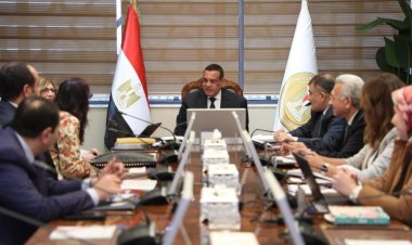 وزير التنمية المحلية يبحث مع وفد هيئة فولبرايت مصر مجالات التعاون المشترك