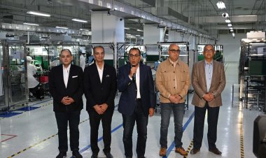 رئيس الوزراء يُؤكد على أهمية التركيز على قطاع الصناعة