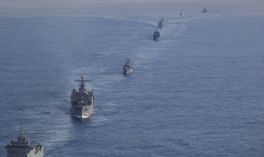 القيادة المركزية الأمريكية تعلن تدمير 4 مسيّرات للحوثيين فوق البحر الأحمر