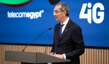 وزير الاتصالات يشهد توقيع اتفاقية تجارية بين المصرية للاتصالات و«4IG» المجرية