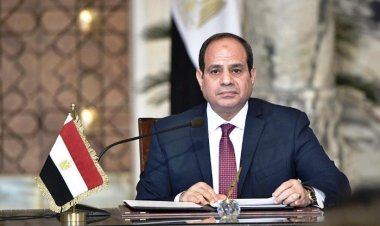 الرئيس السيسي يعود لأرض الوطن بعد مشاركته في القمة العربية بالبحرين