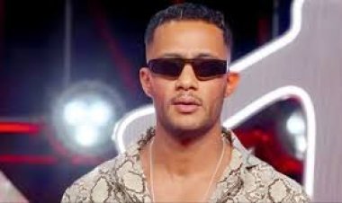 محمد رمضان يقدم العزاء لعادل إمام في وفاة شقيقته إيمان