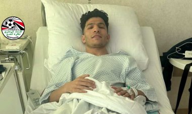 "حسام وإبراهيم" يطمئنان على إسلام عيسى بعد جراحة الصليبي في ألمانيا
