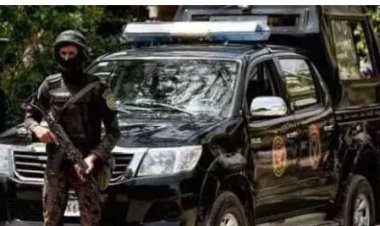 فحص حقيقة واقعة قفز فتاة من سيارة ميكروباص بطريق الشروق بمنطقة التجمع