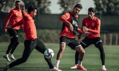 ناقد عن تركيب ساعة لتحديد موعد نوم لاعبي الأهلي: ليست قاسية على الإطلاق