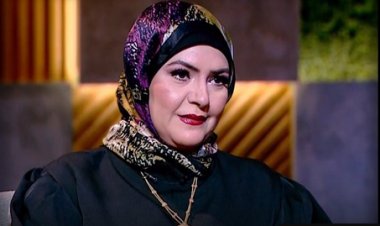 منال عبد اللطيف: بفكر أقلع الحجاب.. وكتير بيقولولي حد يغطي الشعر الحلو دا