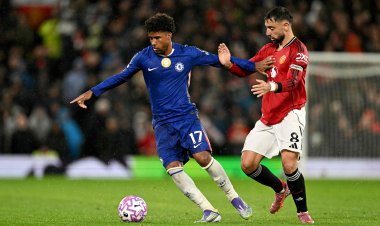 مانشستر يونايتد يستعيد توازنه في الدوري بفوز صعب على تشيلسي