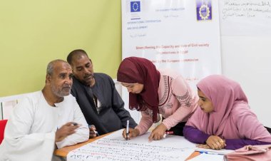 ماذا قدمت منظمات المجتمع المدني للأسر الأكثر احتياجًا؟.. مدير مؤسسة يجيب