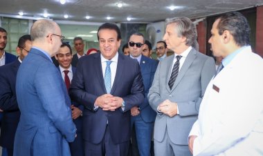 وزير الصحة يتفقد مستشفى إمبابة العام ويتابع عمل وحدة الأشعة المقطعية
