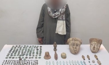 القبض على  شخص  بحوزته 409 قطع أثرية  في أسيوط (صور)