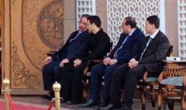 بدء عزاء والد علا رشدي بمسجد الشرطة وحضور واسع لنجوم الفن