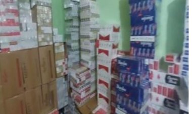 ضبط  105 ألف عبوة سجائر محجوبة عن الأسواق داخل مخزن بالقطامية 