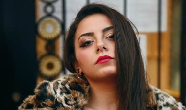 بعد جدل الاعتزال وعودتها لطليقها.. إلهام عبد البديع تعلن استرجاع حساباتها على مواقع التواصل