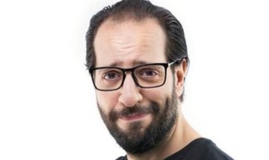 الفنان أحمد أمين يعلن وفاة خالته