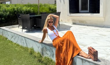 ريم مصطفى تودع الصيف بإطلالات لافتة تجمع بين الجاذبية والبساطة