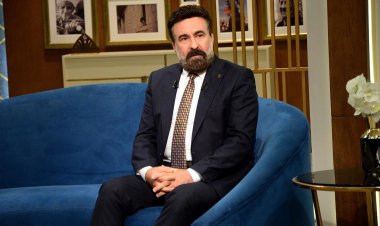 طارق الدسوقي لـ محمد سامي: متستسهلش علشان تجيب تيمة حراقة اتعملت في الأفلام الهندي