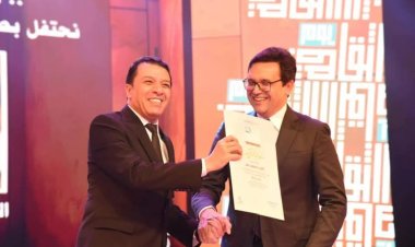 وزير الثقافة يكرم مصطفى كامل فى يوم الثقافة المصرية