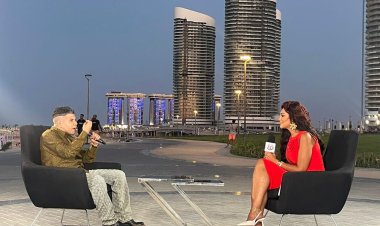 ‏عمر كمال مع سالي عبد السلام في سهرة خاصة على القناة الأولى